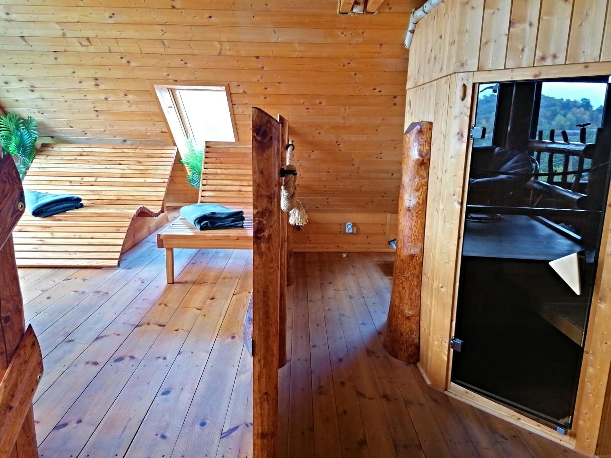 Ubytovanie v Superior izbách v podkroví Koliba Pacho Prievidza Exterior foto